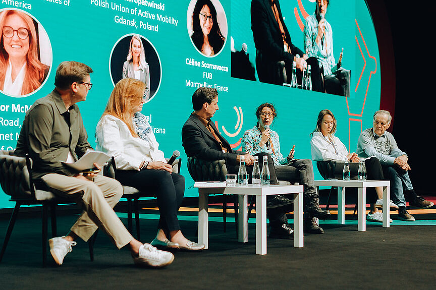 Velo-city Rimini Eine Podiumsdiskussion auf der Velo-city 2025.